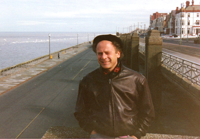 Art kindly let me take this photo of him on Blackpool seafront.